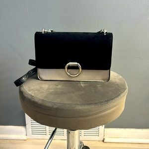 Carpisa black suede purse